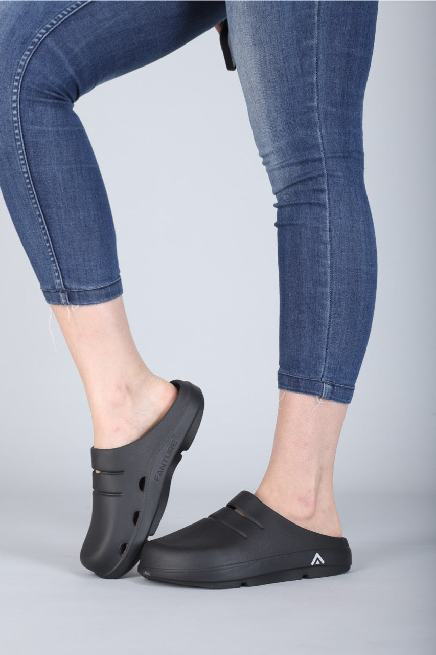 Fanture Halo Athletic Recovery Clogs Slippers - Ultra-Lightweight Comfort for Active Lifestyles